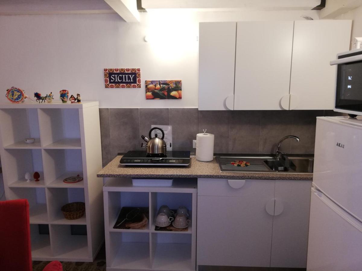 Il posto giusto station rooms Palermo Esterno foto