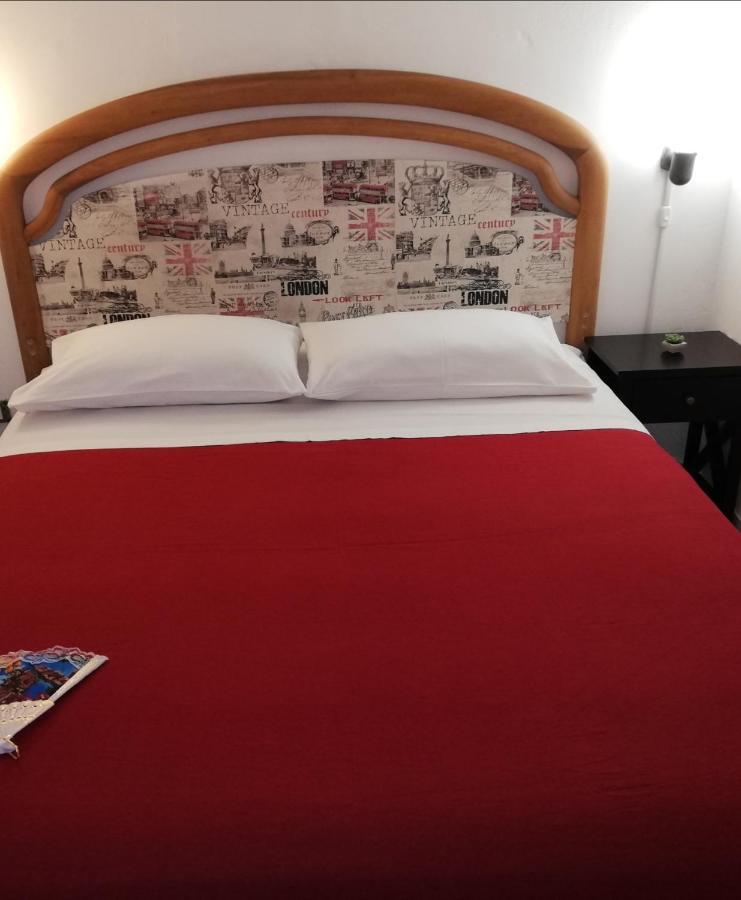 Il posto giusto station rooms Palermo Esterno foto